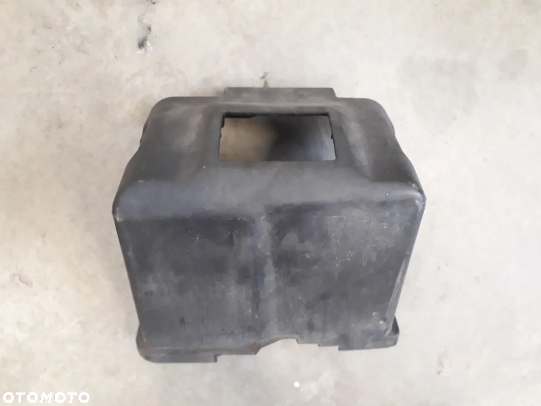 obudowa osłona akumulatora 1J0915435C A3 8L 1.6 lift - 1