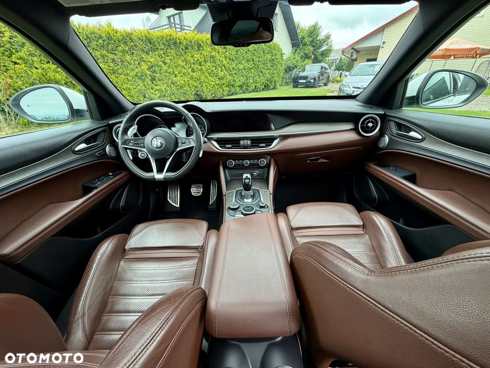 Alfa Romeo Stelvio 2.0 Turbo Veloce TI Q4 - 9