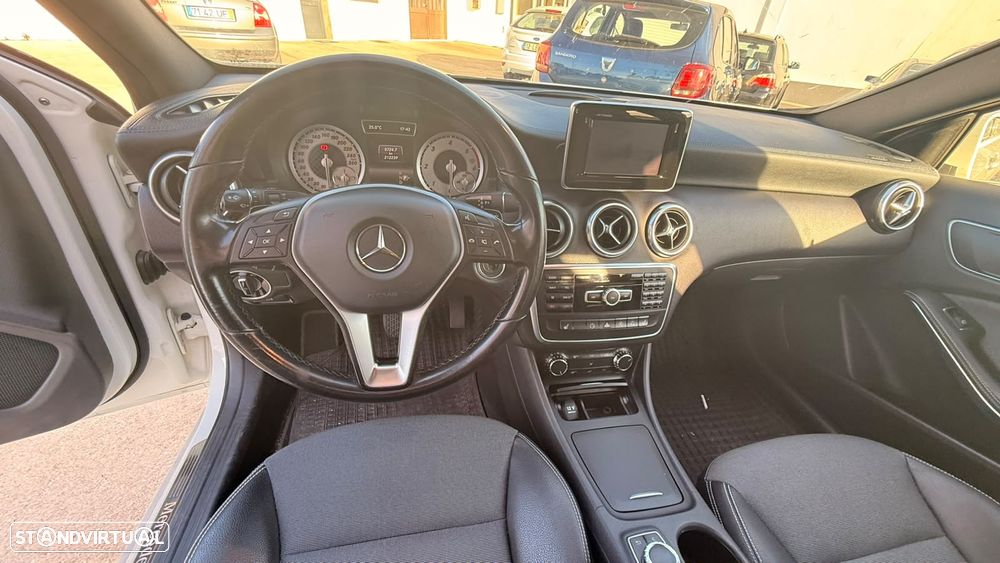 Mercedes-Benz A 180 CDI 7G DCT - 12
