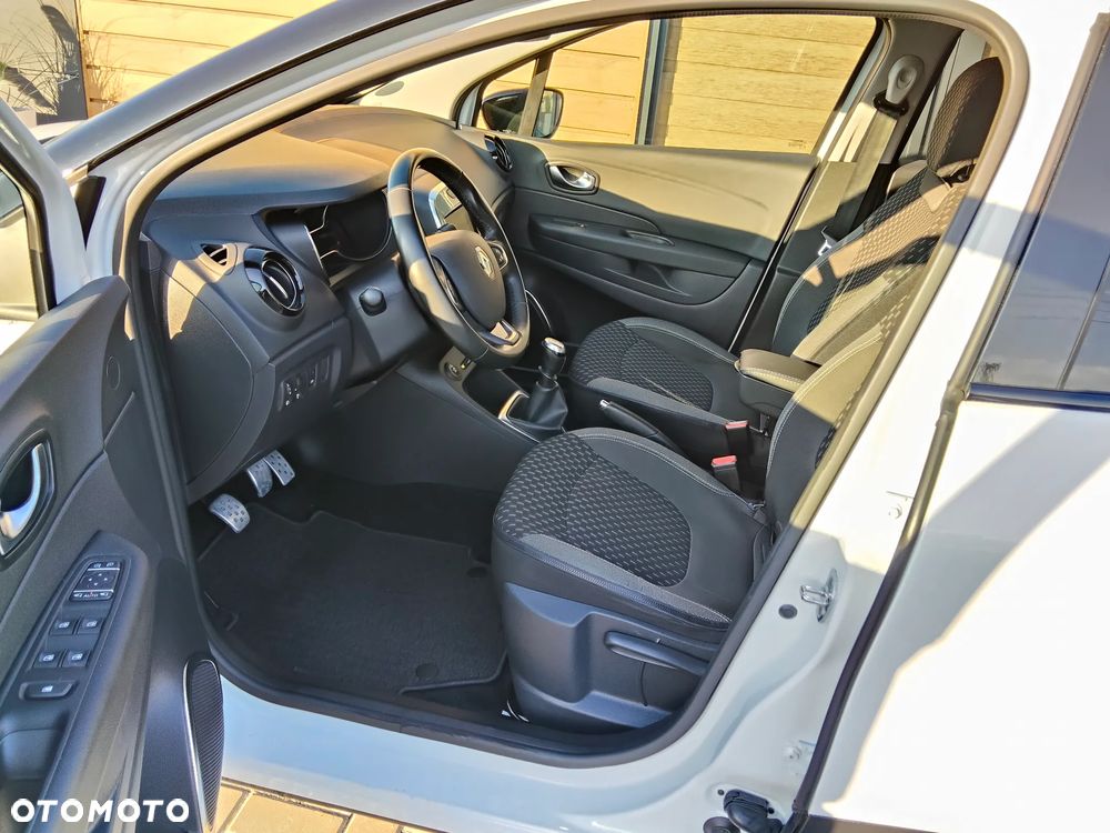 Renault Captur TCe 150 GPF INTENS - 12