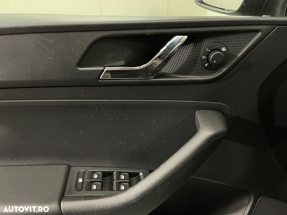 Skoda RAPID Spaceback 1.6 TDI Ambition - 17