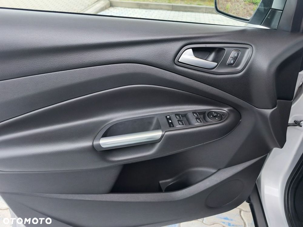 Ford Kuga 1.5 EcoBoost 2x4 SYNC - 12