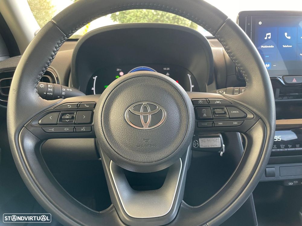 Toyota Yaris Cross 1.5 HDF Comfort Plus - 17