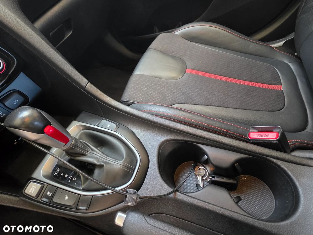 Hyundai Veloster 1.6 Turbo Automatik Premium - 19