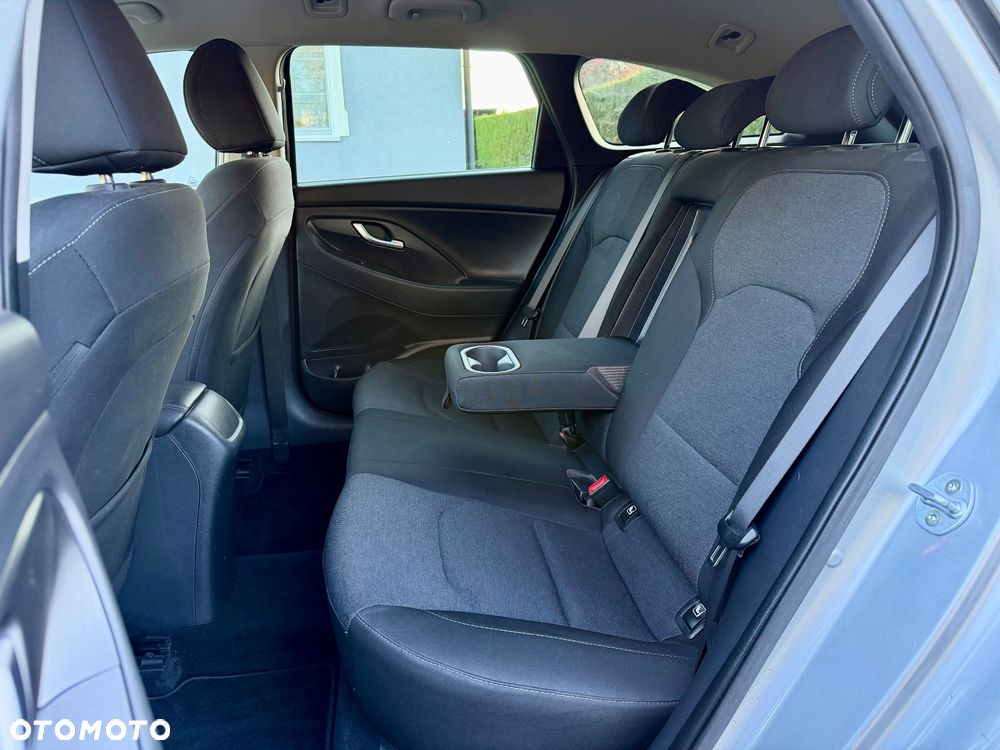 Hyundai i30 1.6 D Comfort - 17