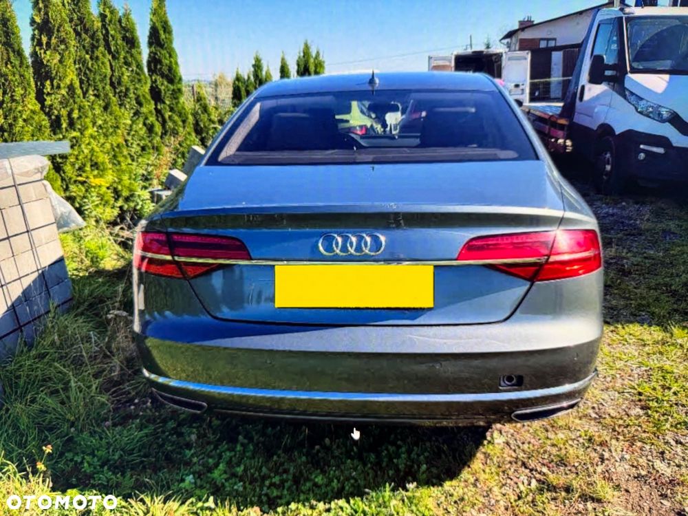 Audi A8 2016 photo 2