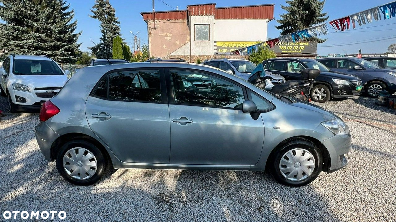Toyota Auris - 14