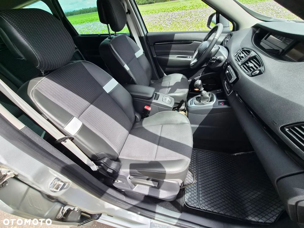 Renault Grand Scenic Energy dCi 110 S&S Bose Edition - 11