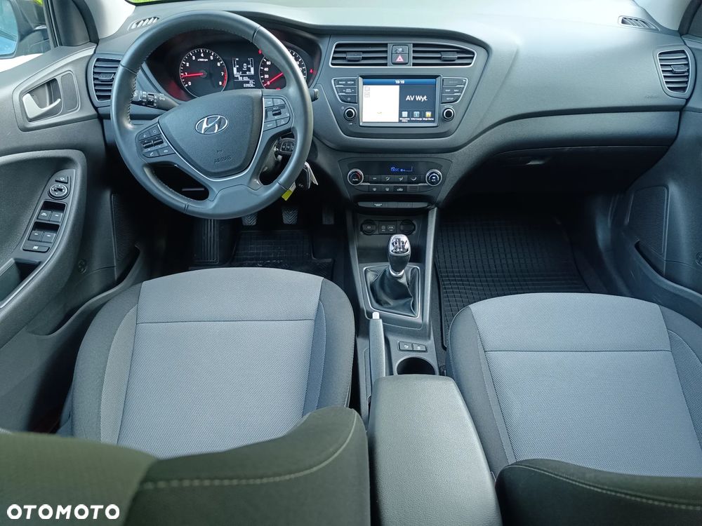 Hyundai i20 - 14