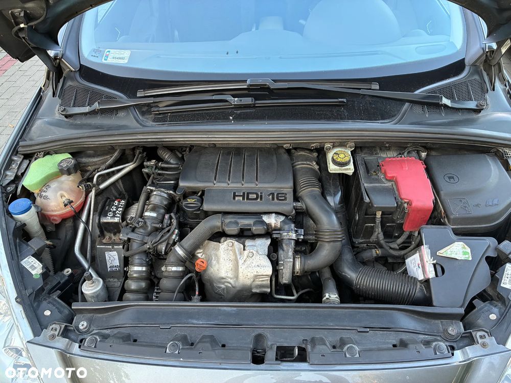 Peugeot 308 1.6 HDi Premium Plus - 8