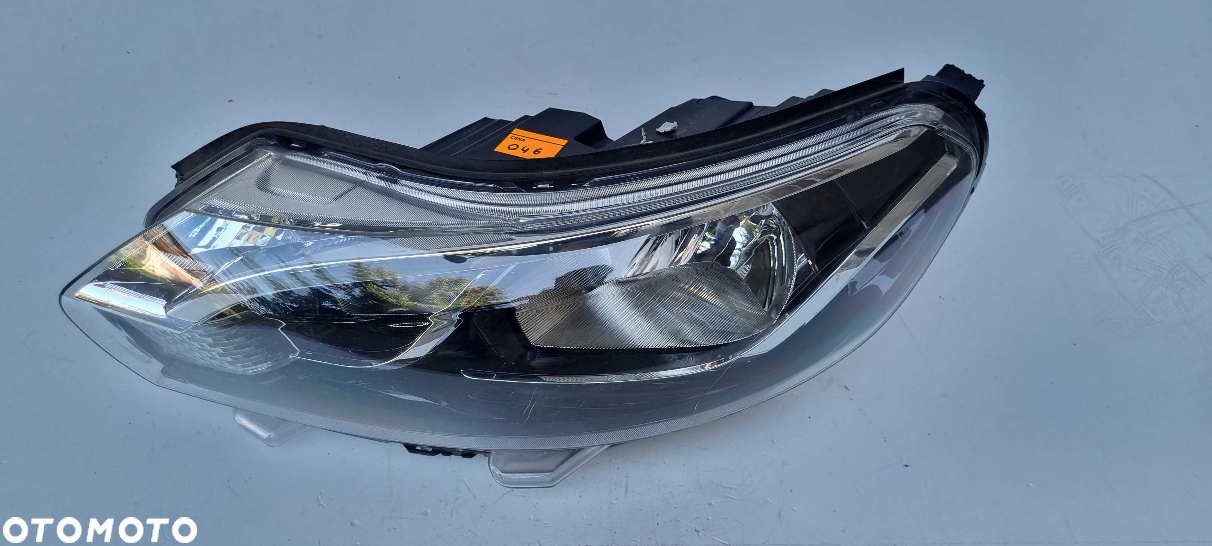 TOYOTA Proace II r16- Lampa Reflektor Lewa Brak uchwytu - 2