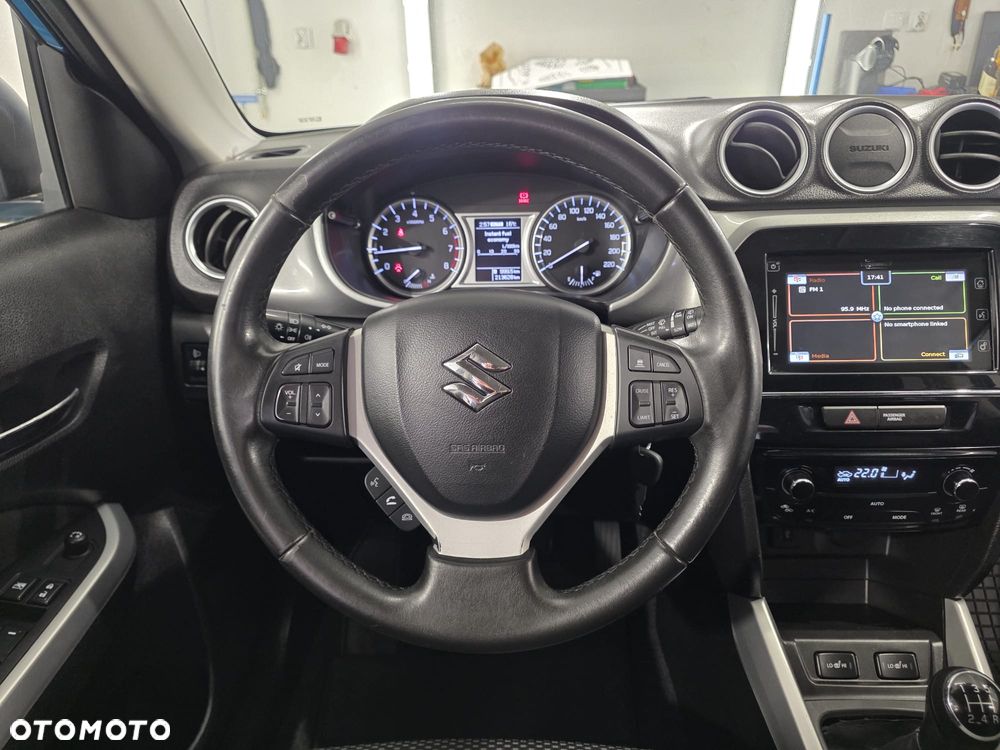 Suzuki Vitara 1.6 (4x4) Allgrip Comfort+ - 33