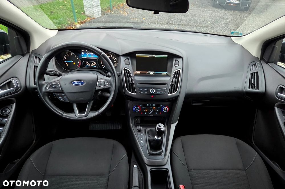 Ford Focus 1.0 EcoBoost Titanium Business - 5