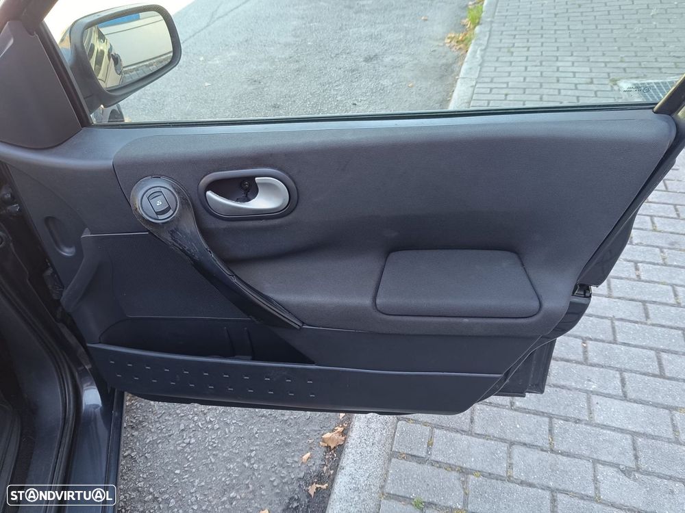 Renault Mégane Break 1.5 dCi Dynamique S - 20