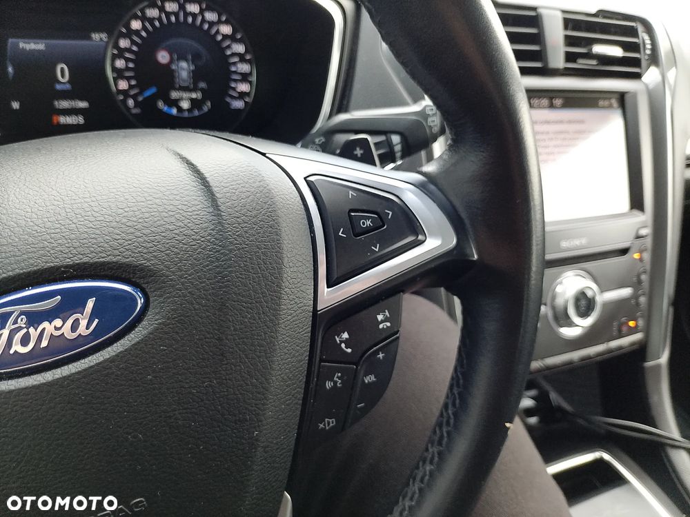 Ford Mondeo 2.0 EcoBlue Titanium - 24