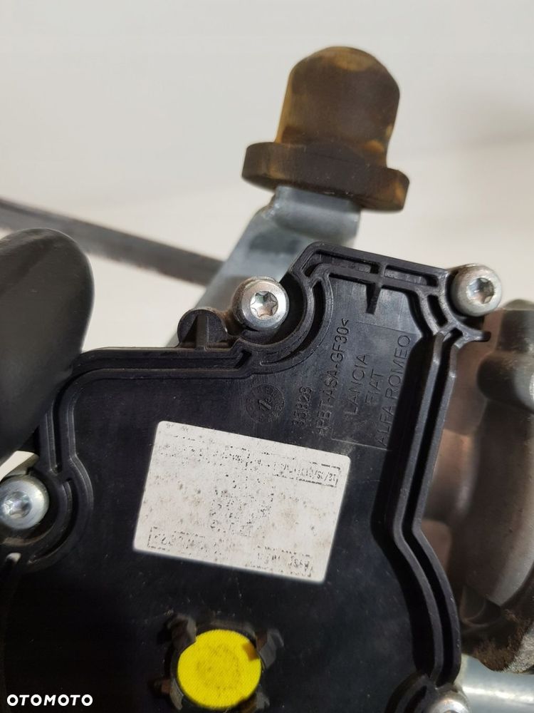 MECHANIZM WYCIERACZEK 51883627 FIAT 500L EUR - 13