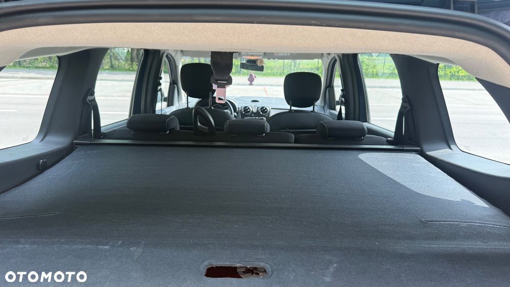 Dacia Lodgy 1.6 SCe Laureate S&S - 8