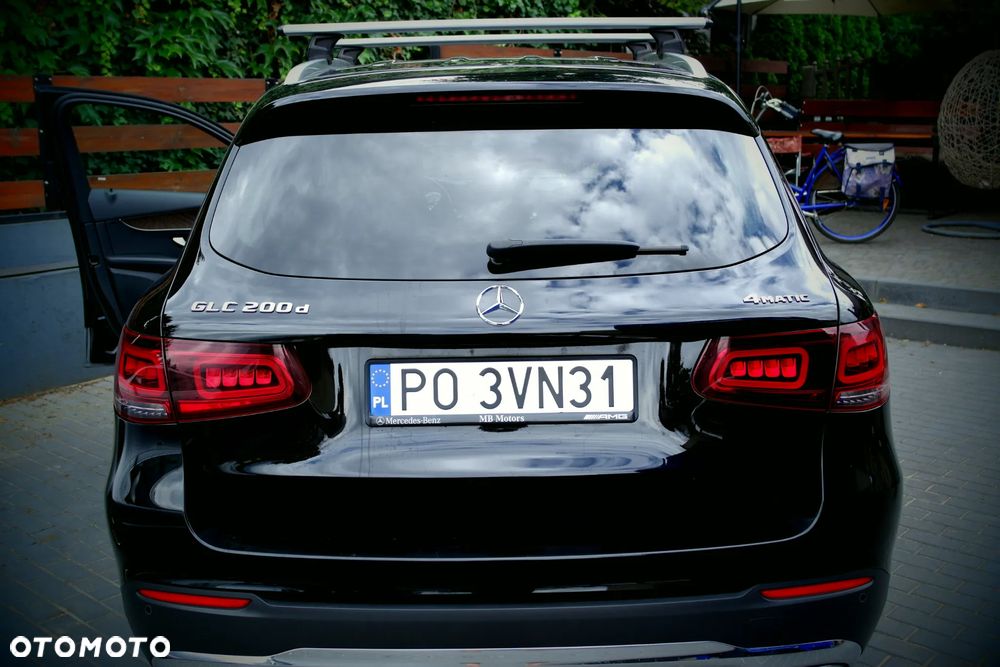 Mercedes-Benz GLC 200 d 4-Matic Business Edition - 3
