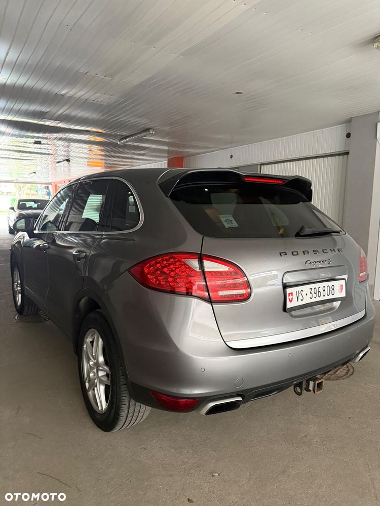 Porsche Cayenne - 3