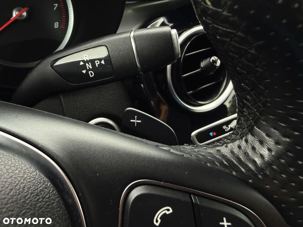 Mercedes-Benz GLC 250 4Matic 9G-TRONIC - 24