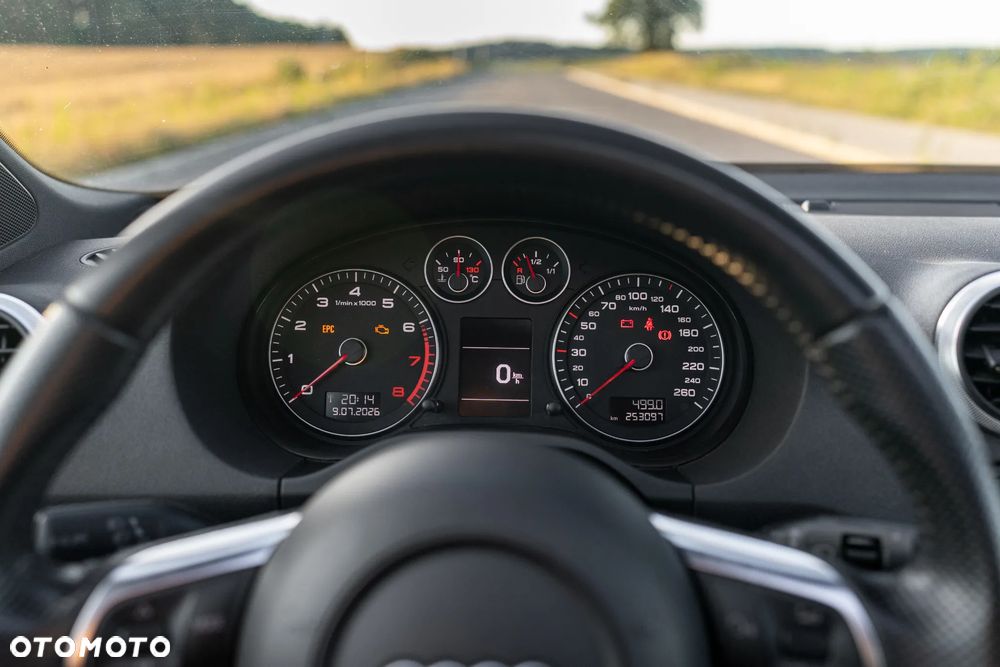 Audi A3 3-drzwiowe 1.8 TFSI S line Sportpaket - 28