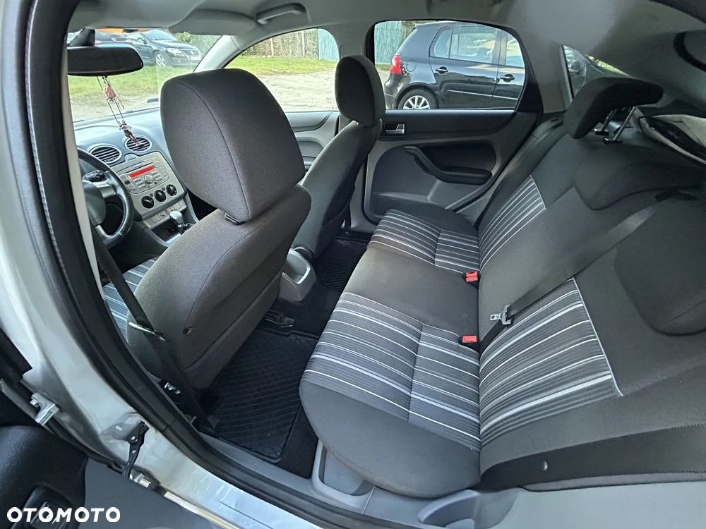 Ford Focus - 13