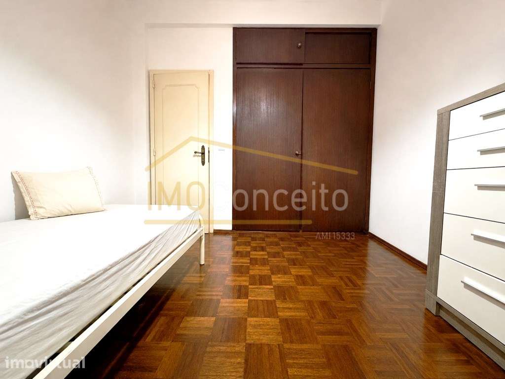 APARTAMENTO T3 PERTO DO PICADEIRO| EXCELENTE LUMINOSIDADE| ZONA RES... - Grande imagem: 5/26