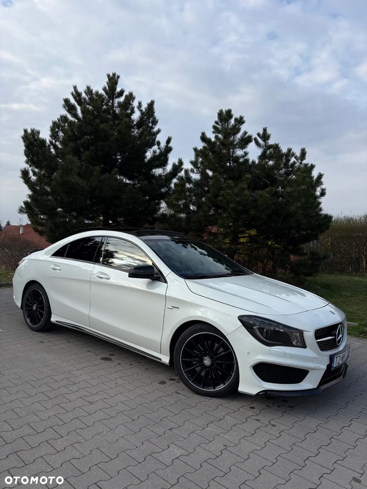 Mercedes-Benz CLA 250 4-Matic AMG Line - 3