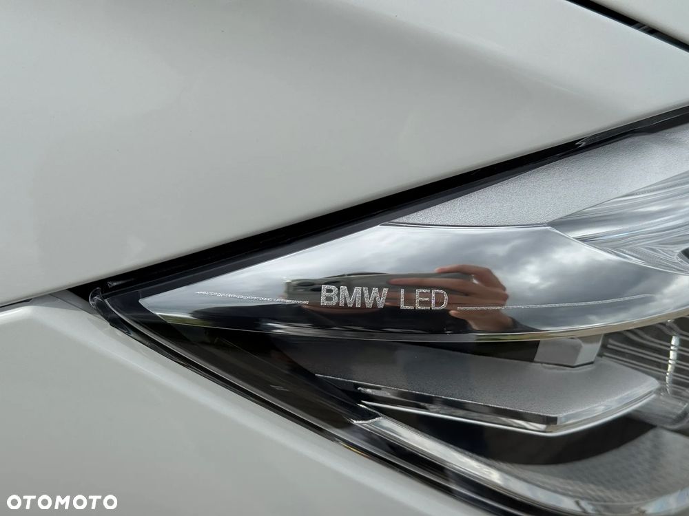 BMW Seria 3 320d Efficient Dynamic Edition Sport Line - 11