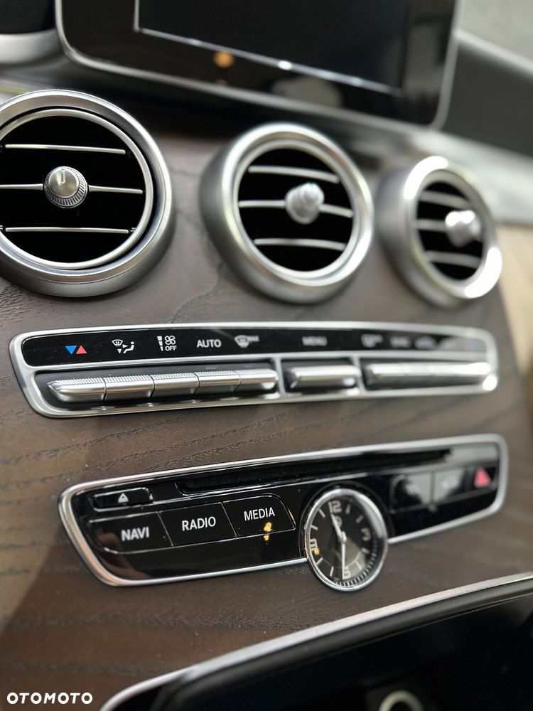 Mercedes-Benz Klasa C 300 7G-TRONIC Avantgarde - 23