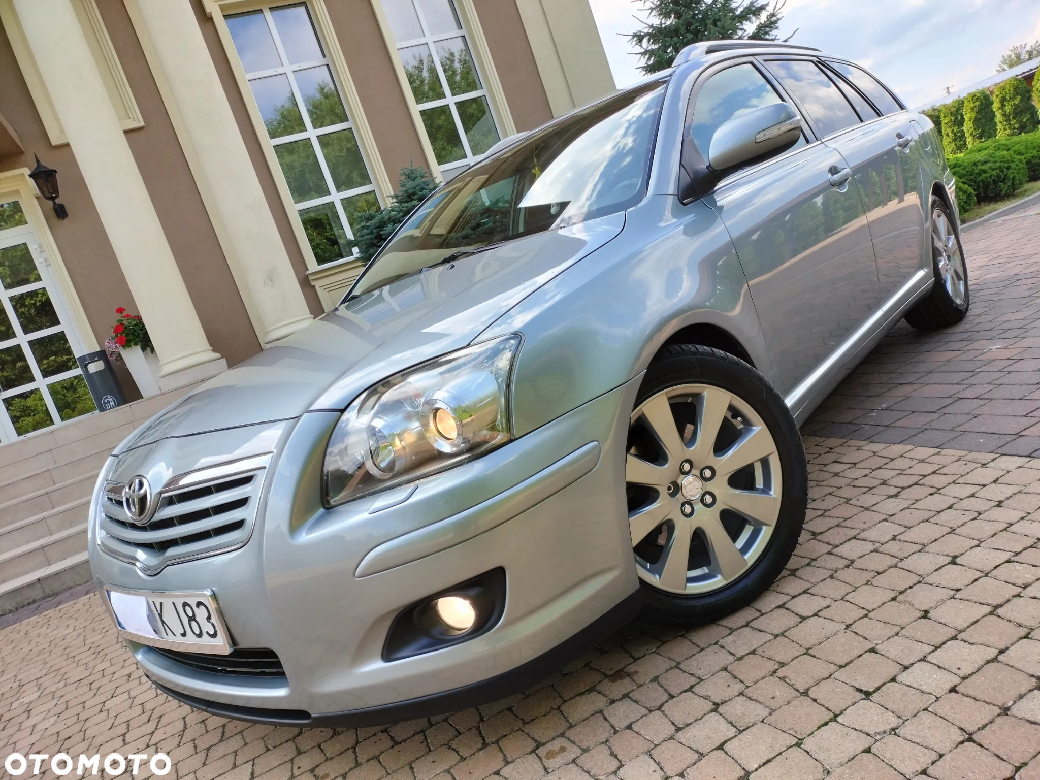 Toyota Avensis 2.0 D-4D Sol+NAVI - 2