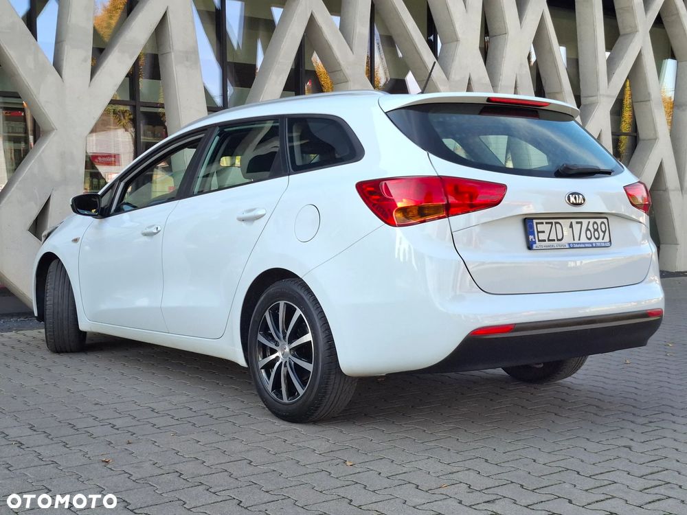 Kia Ceed 1.4 CVVT Dream Team Edition - 8