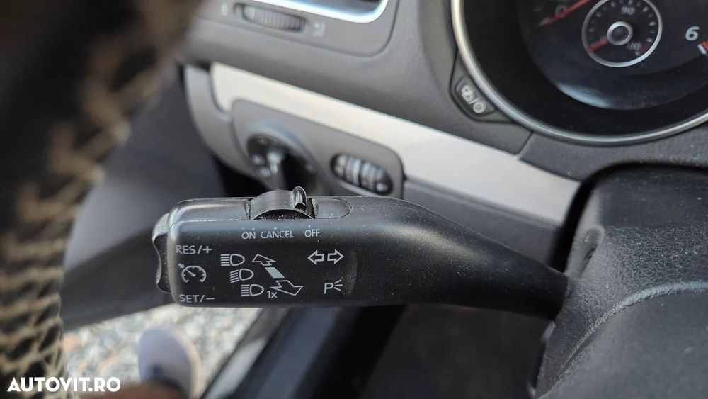 Volkswagen Golf 1.6 TDI DPF MATCH - 13