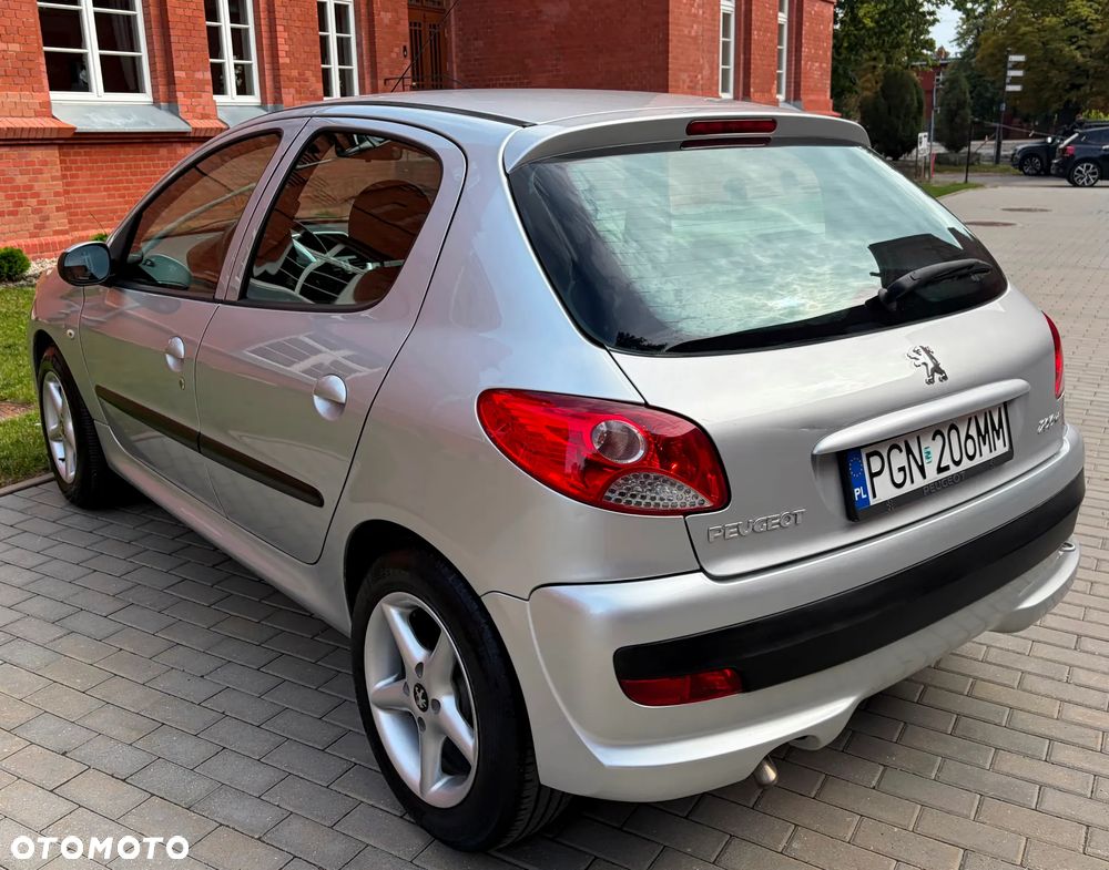 Peugeot 206 - 32