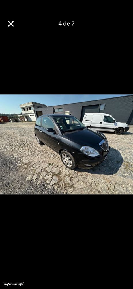 Lancia Ypsilon 1.2 16V Argento 4 - 5