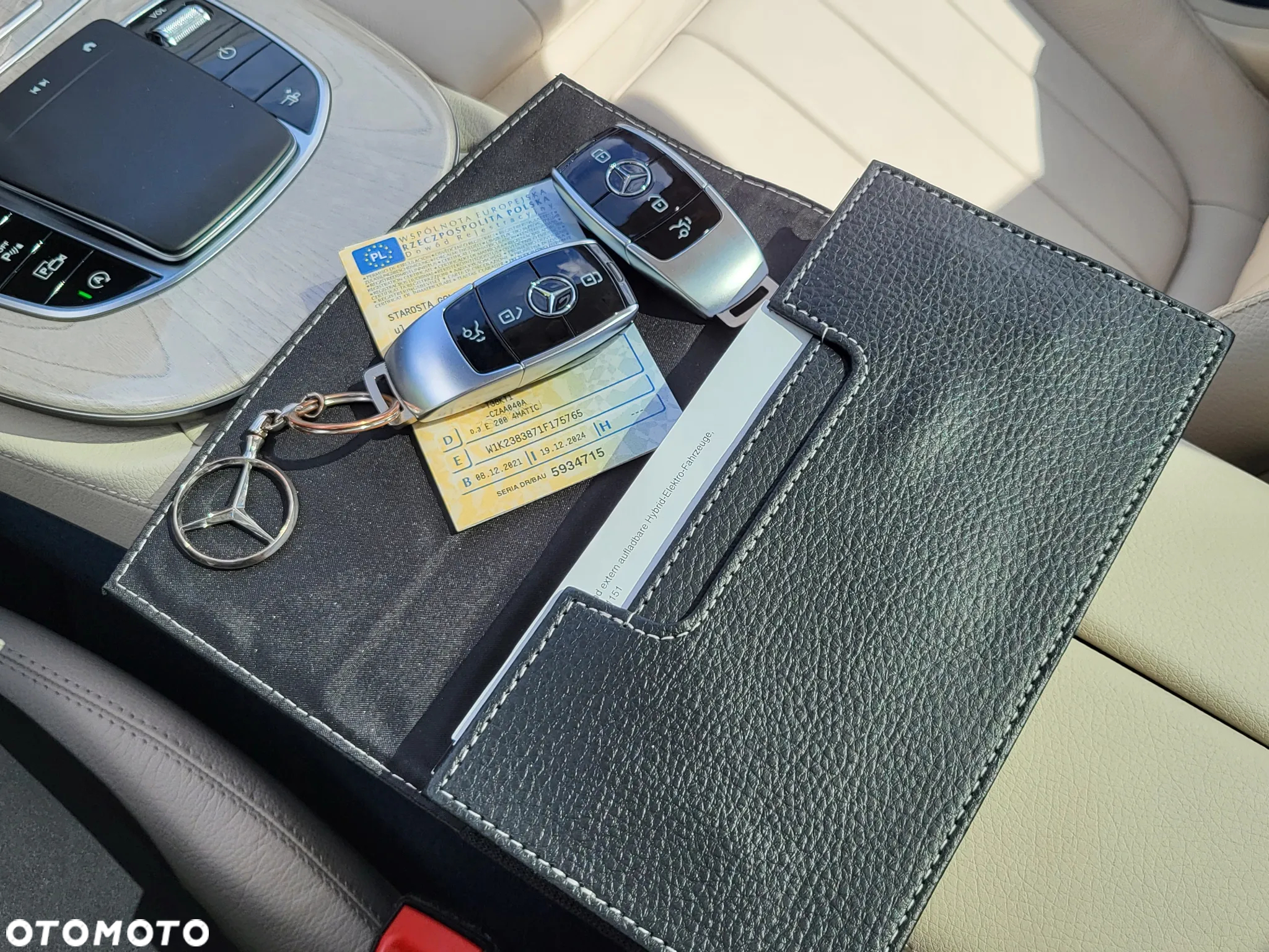 Mercedes-Benz Klasa E 200 Coupe 4-Matic 9G-TRONIC - 27