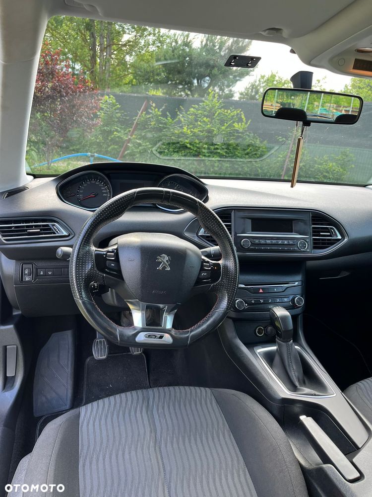 Peugeot 308 - 13