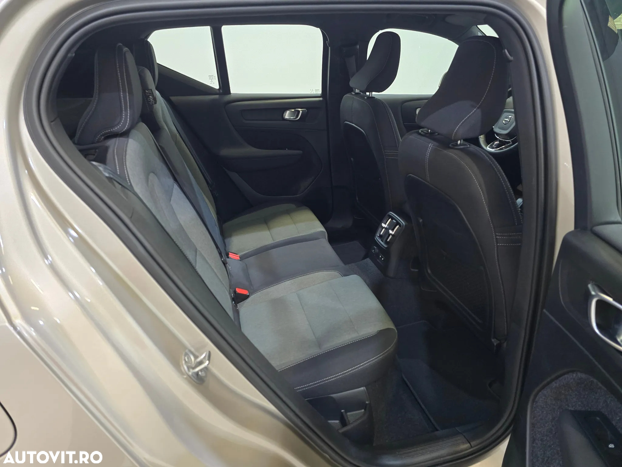Volvo XC 40 T4 Recharge DKG Plus Dark - 10