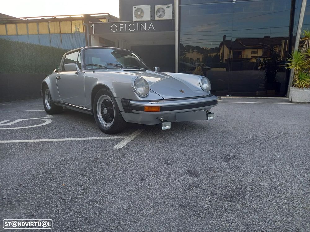Porsche 911 Série F - 1