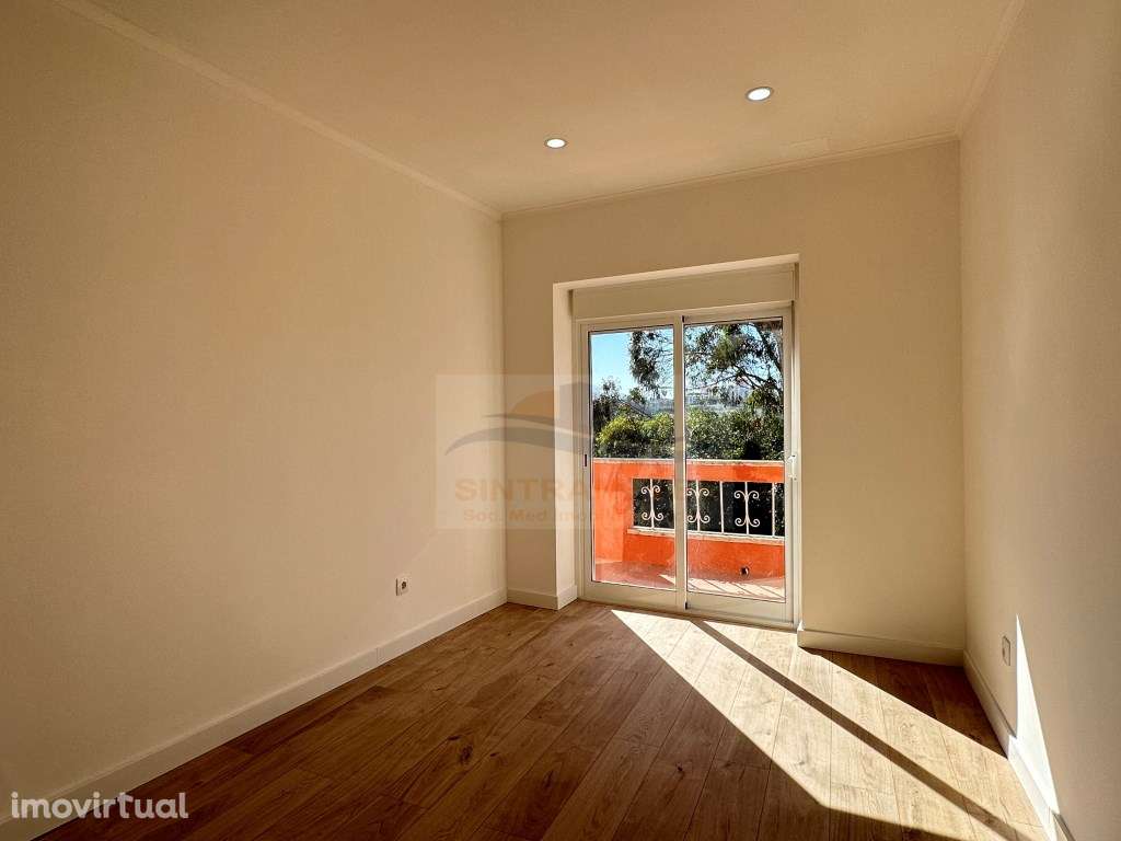 T3 com Vista Aberta e Excelente Exposição Solar - Damaia de Cima - Grande imagem: 5/23