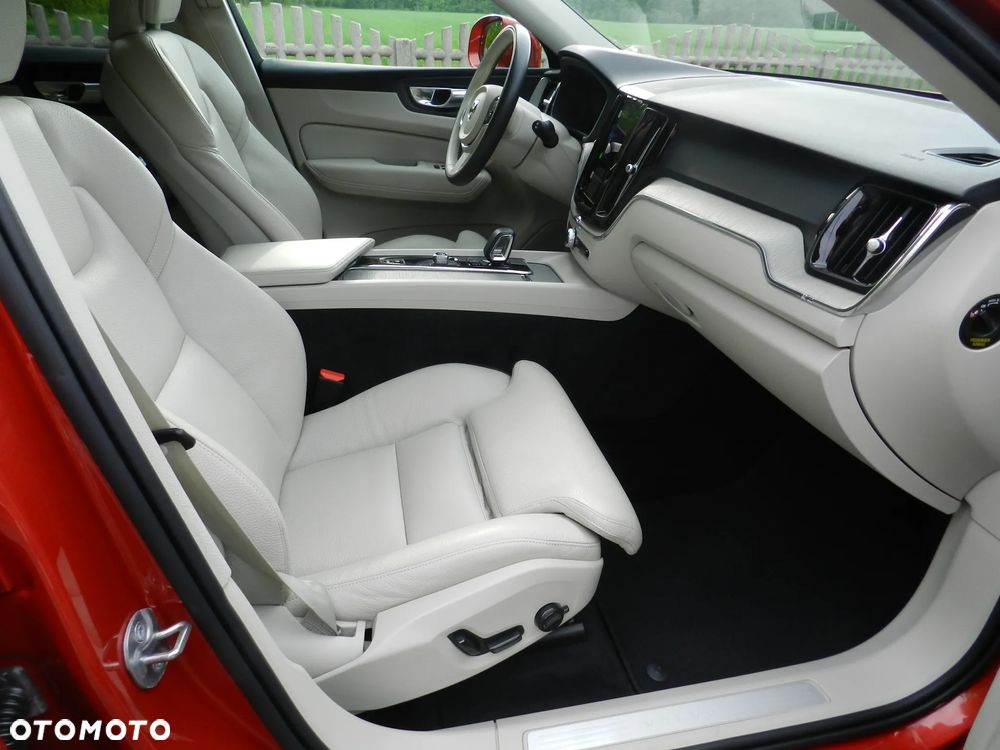 Volvo XC 60 B4 D AWD Geartronic Inscription - 9