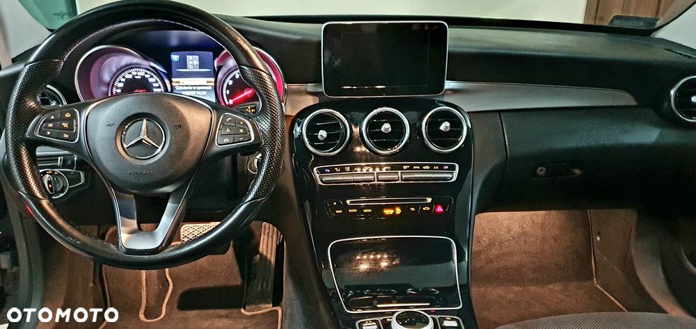 Mercedes-Benz Klasa C 180 7G-TRONIC - 12