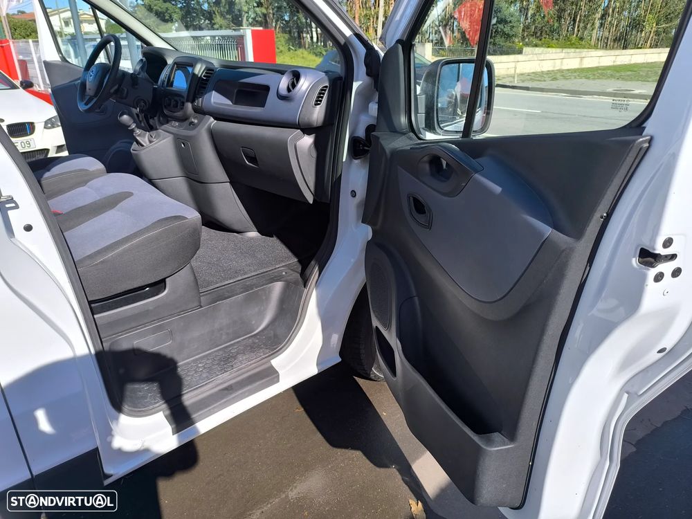 Opel Vivaro - 30