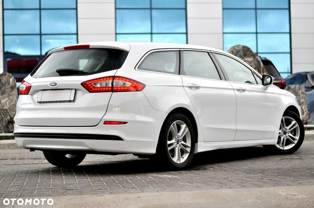 Ford Mondeo 2.0 TDCi Ambiente - 32