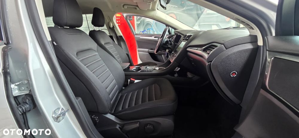 Ford Mondeo 2.0 EcoBlue Business Edition - 36