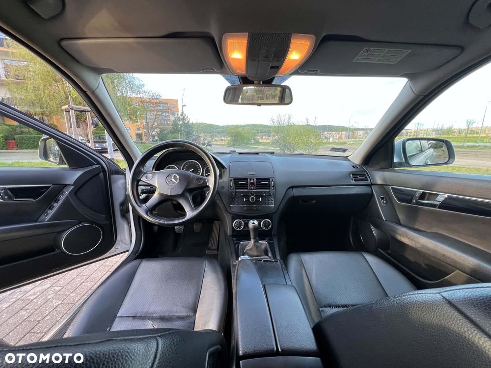 Mercedes-Benz Klasa C 200 CDI Elegance - 12