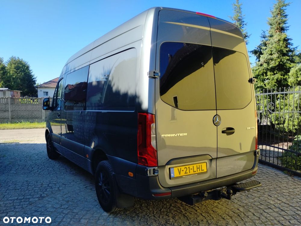 Mercedes-Benz Sprinter - 2