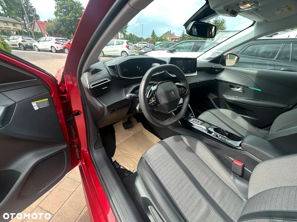 Peugeot 208 Elektromotor 136 Allure+ - 9