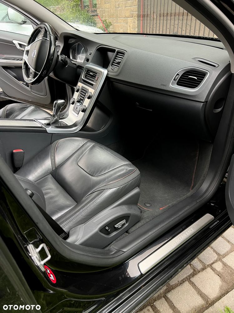 Volvo V60 D4 Kinetic - 14