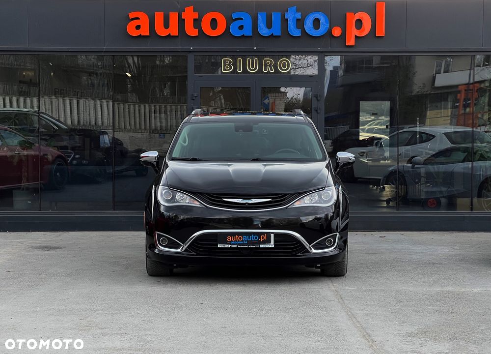 Chrysler Pacifica - 2